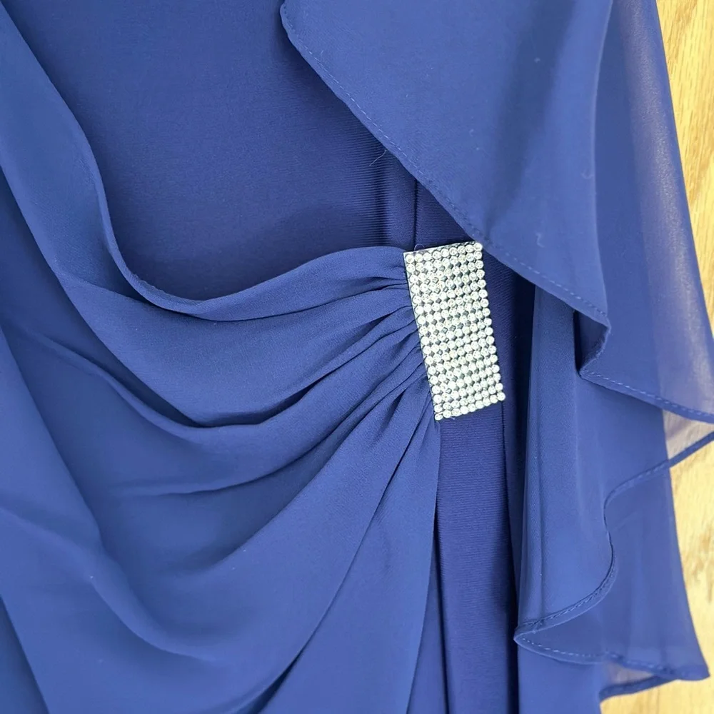 Women’s dress - Picture 5 of 7